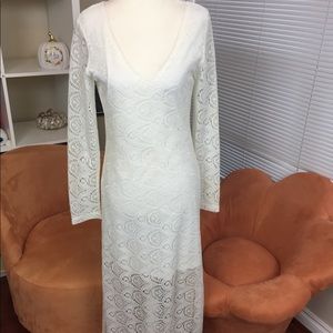White long sleeve lace dress